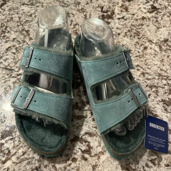 Birkenstock Sandals 🩵 - LAST PAIR - Picture 3 of 11